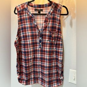 French laundry top 2XL used . Item number 150